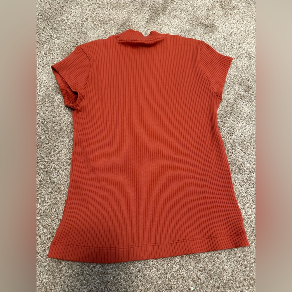 Old Navy Short Sleeve Ribbed Top - Rust - Picture 4 of 4